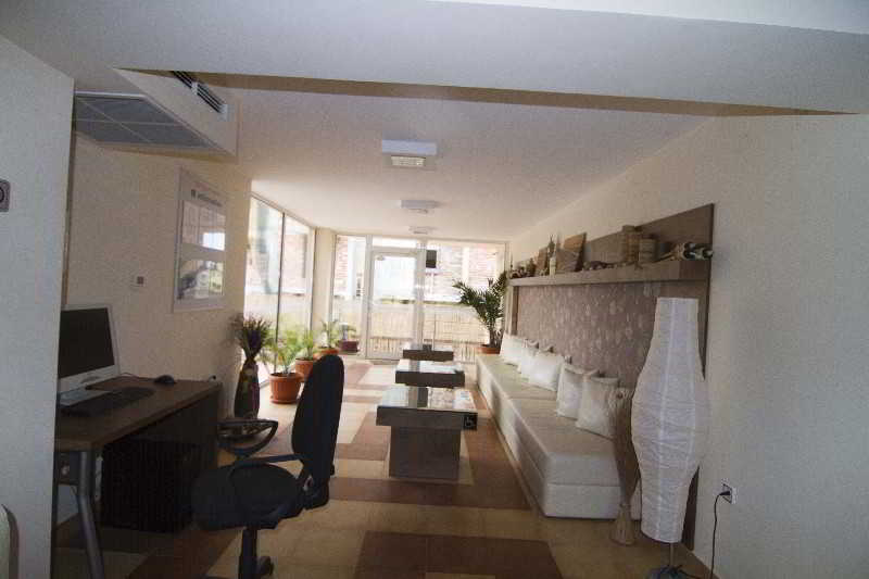 Tropics Hotel Sveti Vlas Extérieur photo