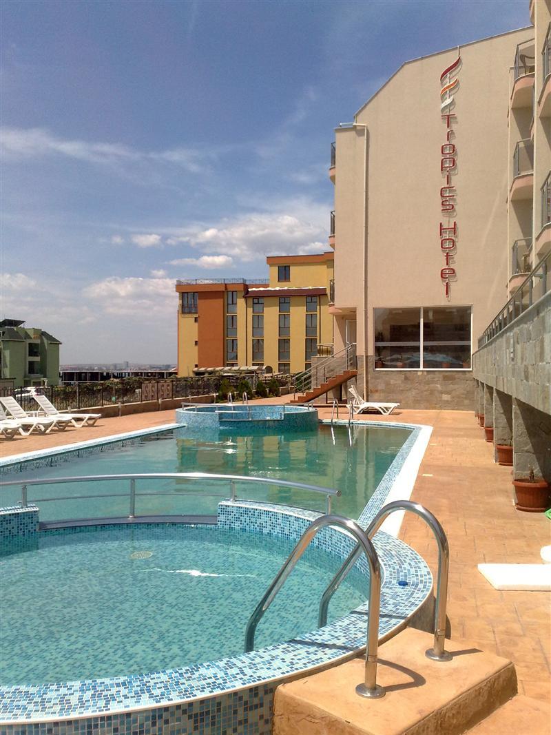 Tropics Hotel Sveti Vlas Extérieur photo