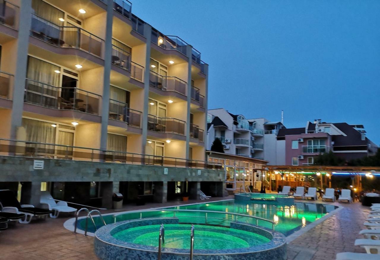 Tropics Hotel Sveti Vlas Extérieur photo