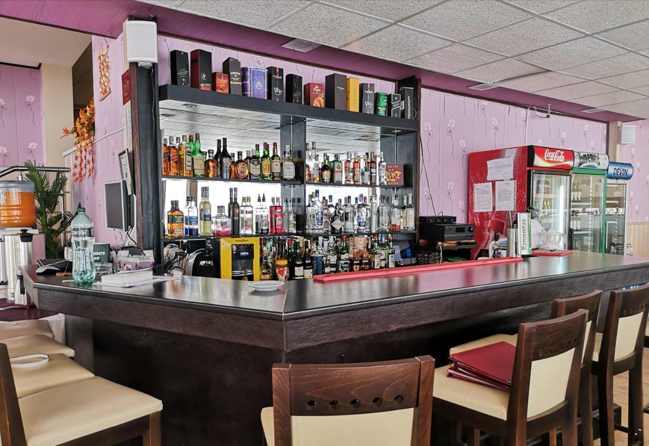 Tropics Hotel Sveti Vlas Extérieur photo