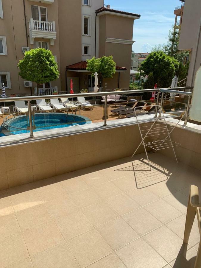 Tropics Hotel Sveti Vlas Extérieur photo