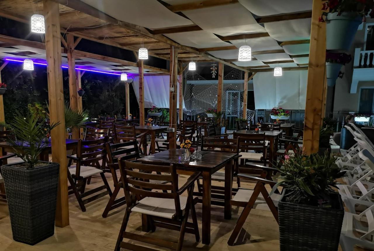Tropics Hotel Sveti Vlas Extérieur photo